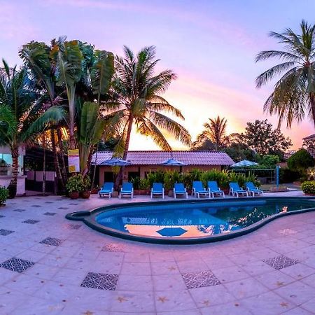 Coconut Resort Hotel Patong Dış mekan fotoğraf