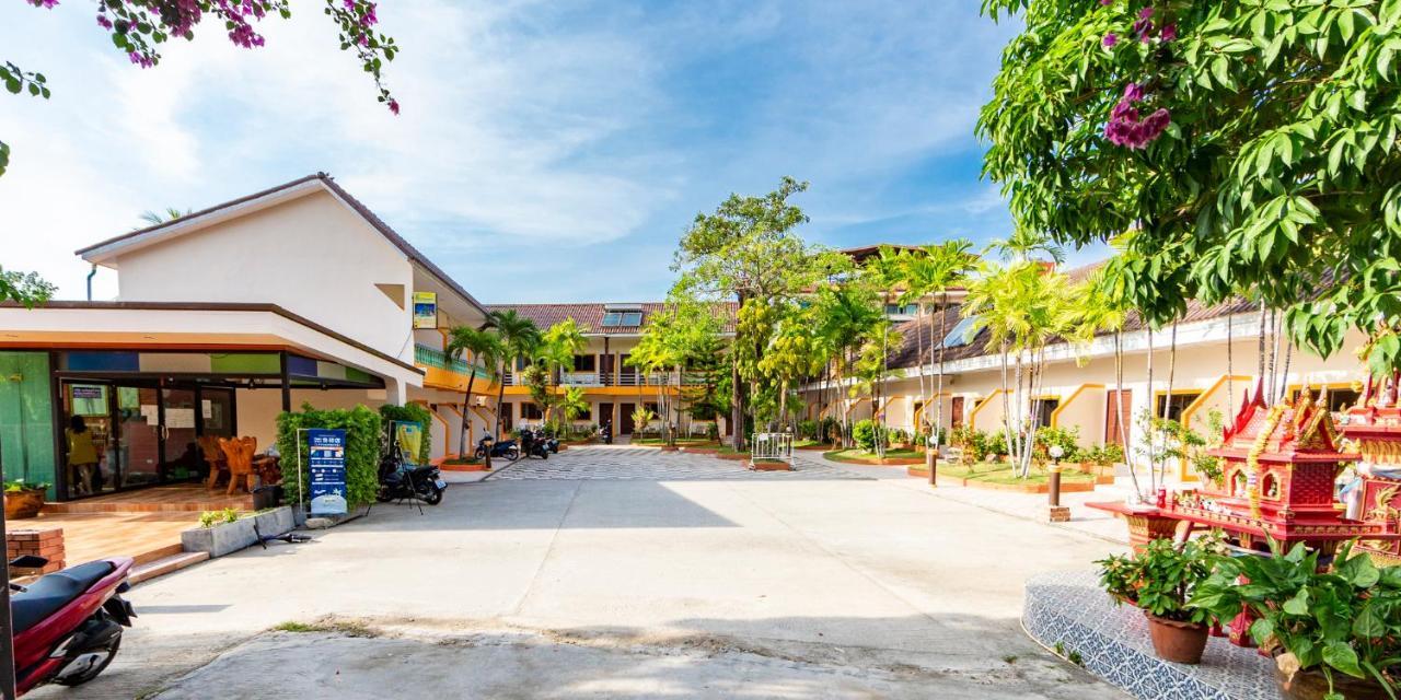 Coconut Resort Hotel Patong Dış mekan fotoğraf