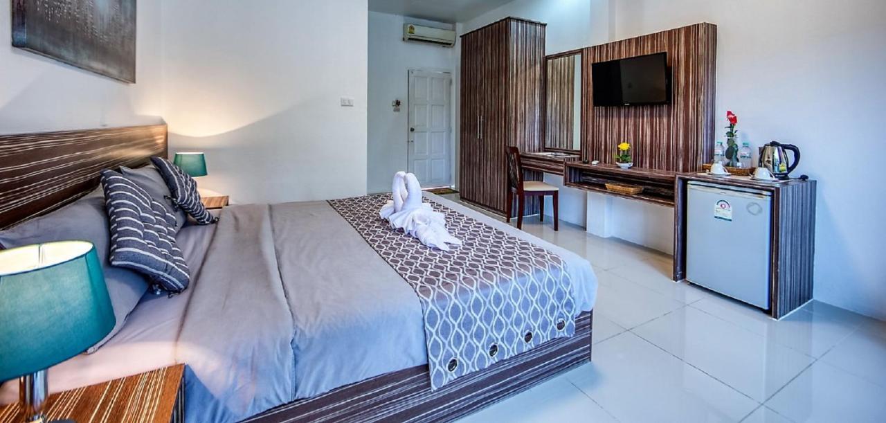 Coconut Resort Hotel Patong Dış mekan fotoğraf
