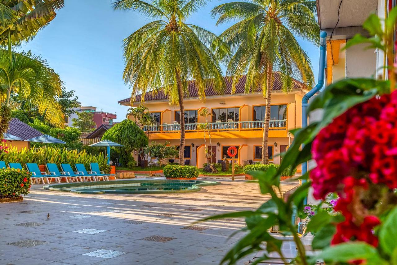 Coconut Resort Hotel Patong Dış mekan fotoğraf